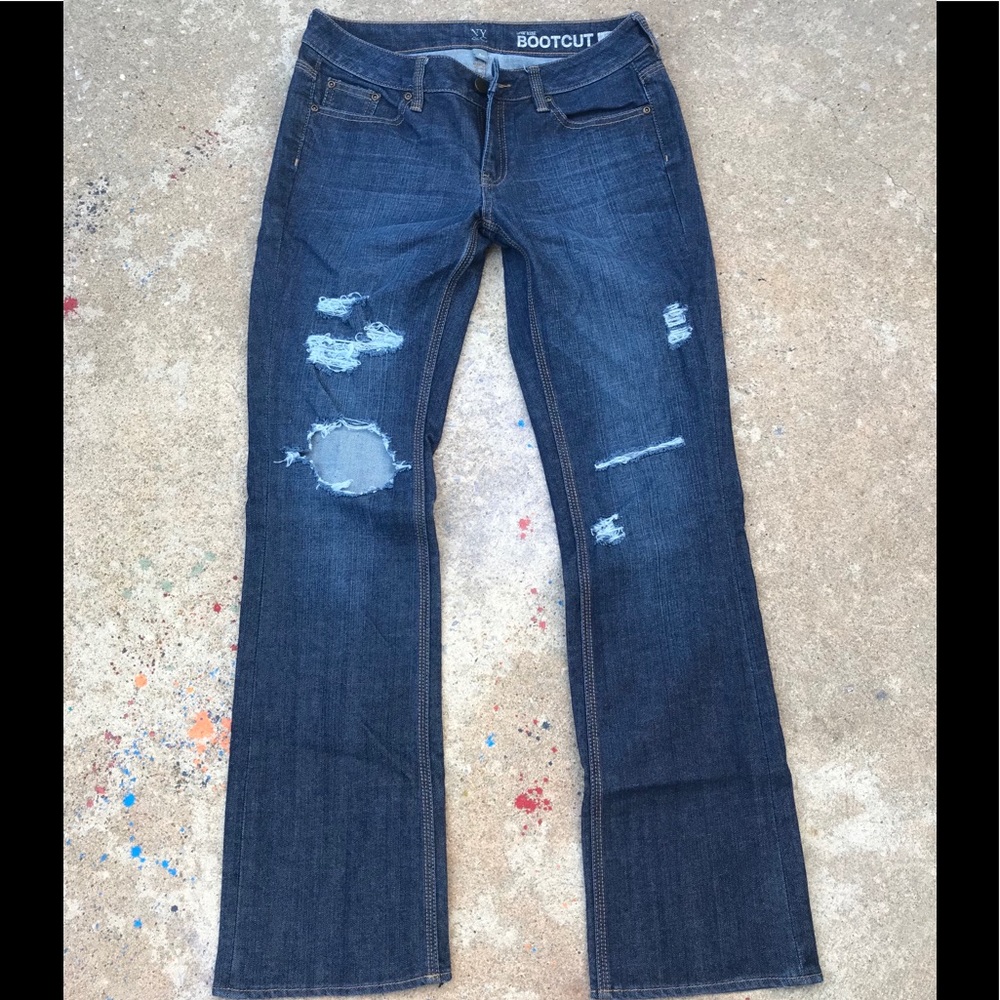 Distressed NY&Co bootcut low rise curvy jeans (6)